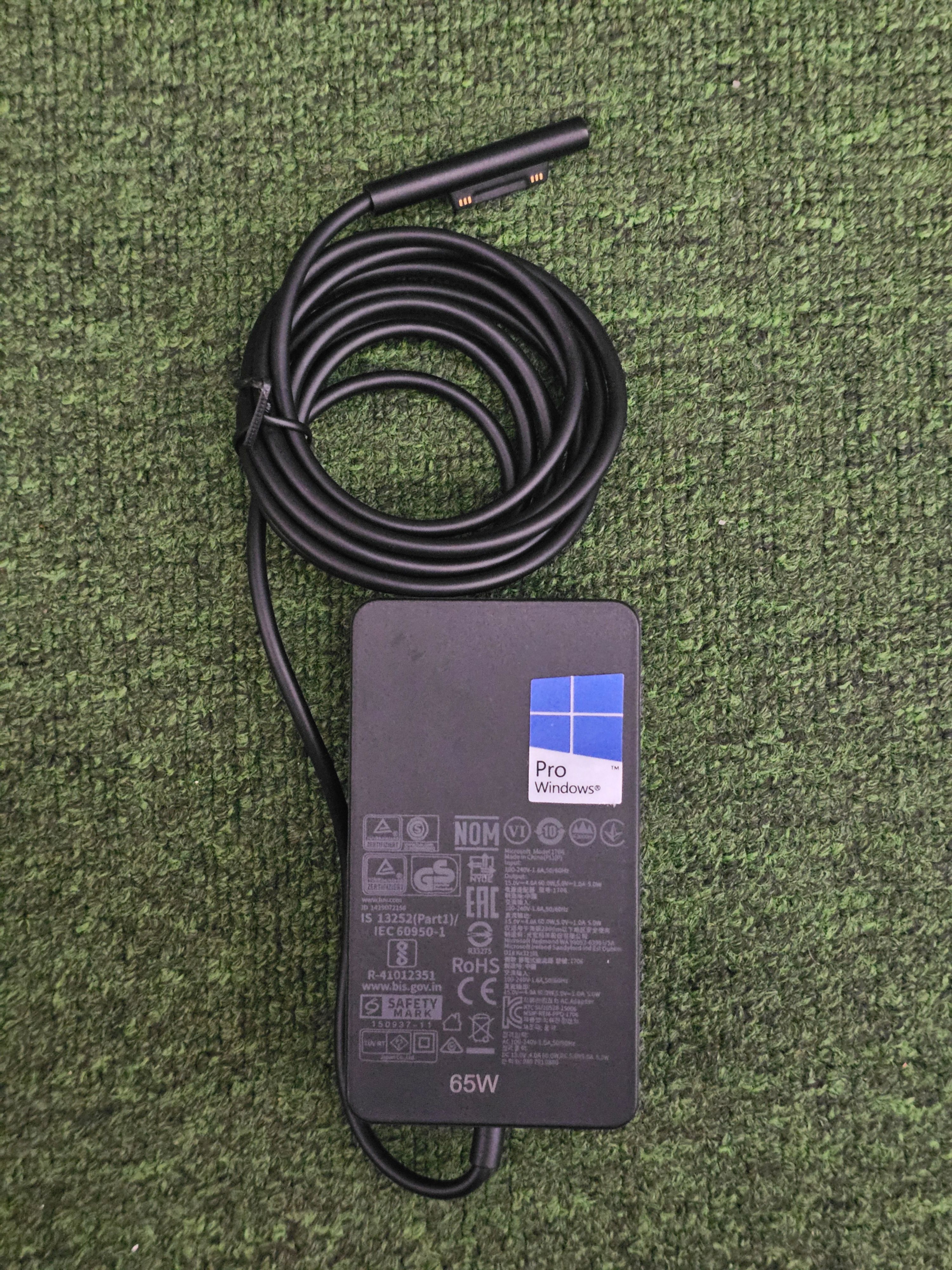 Sạc Surface Q4Q-00001 Q5N-00001 model 1706